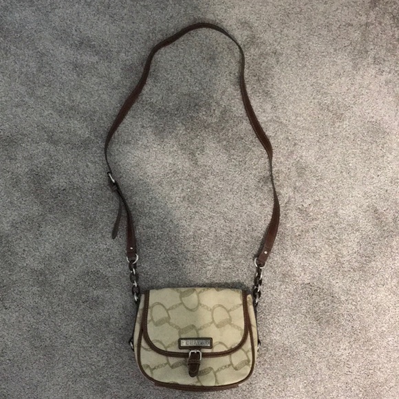 CHAPS Crossbody Bag. - Picture 2 of 5